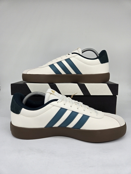 Athletic_Shoes